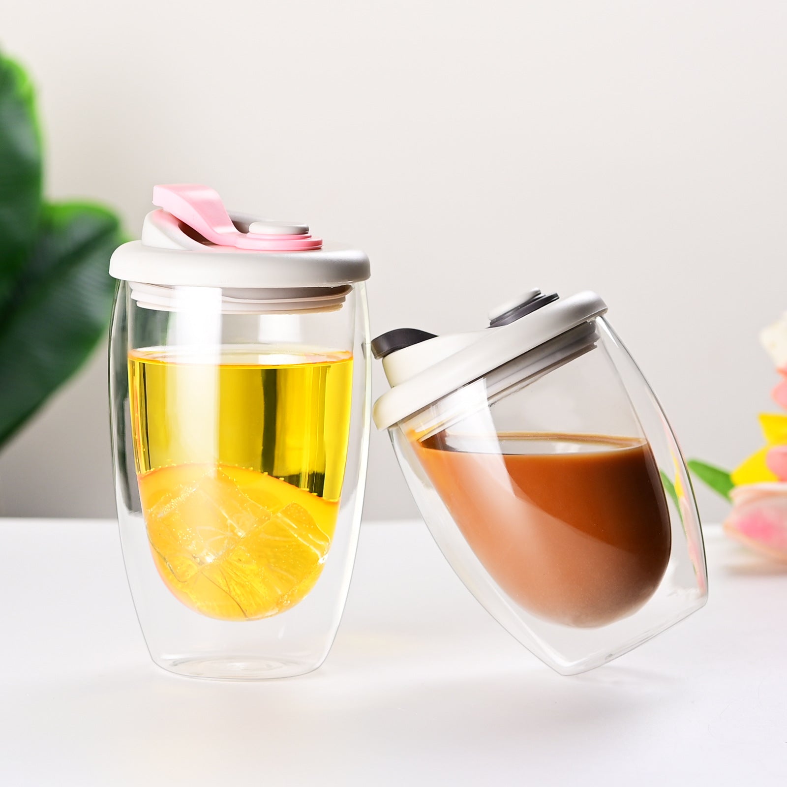 Double-layer insulated coffee cup with silicone lid juice transparent glass egg-shaped cup handy cup